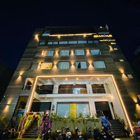 Hotel Ss Grandeur Lucknow Exterior foto